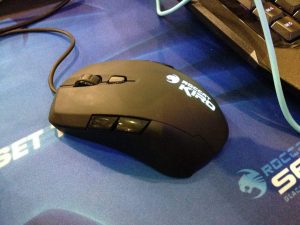 souris de gamer pour gaucher roccat kiro