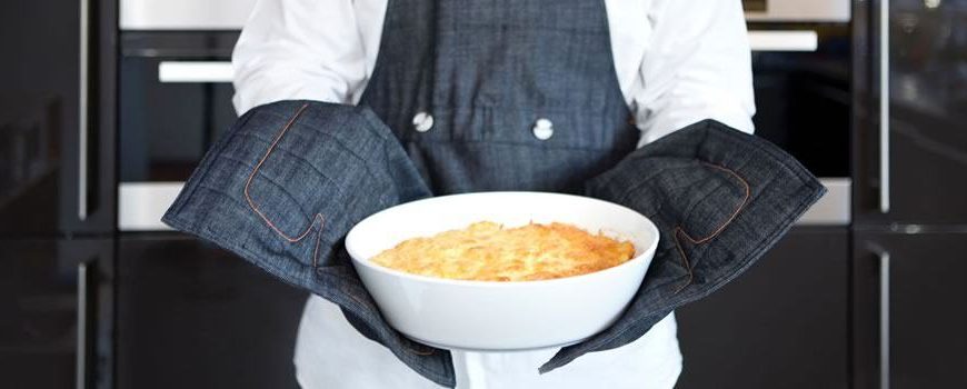 Le tablier de cuisine professionnel Royal VKB a des gants anti chaleur