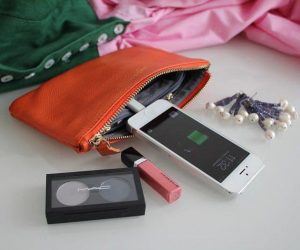 La pochette telephone Might Purse est une pochette pour portable et pour madame
