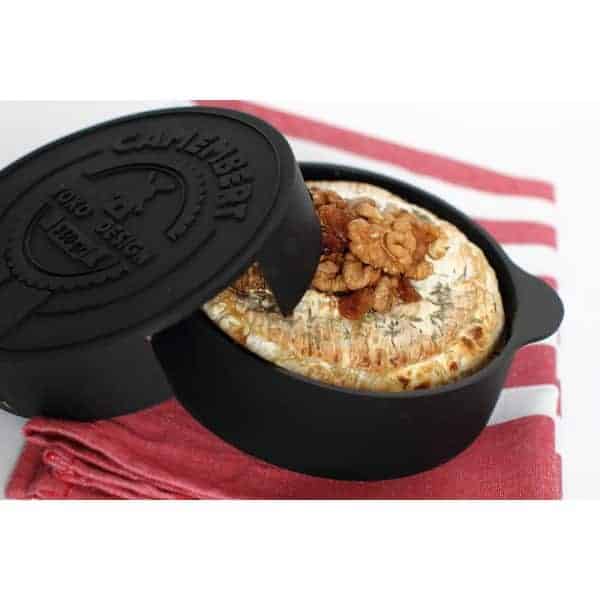 Le cuit camembert Yoko Design le fait rôtir au four facilement