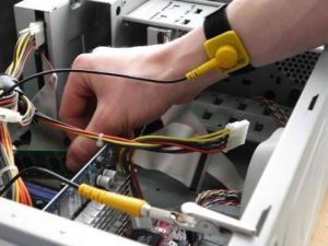 bracelet antistatique Crucial pour se décharger de l’électricité statique