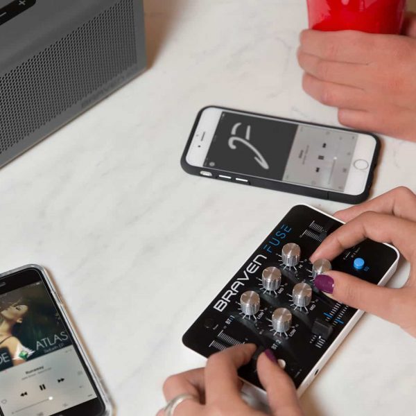 Braven Fuse : une mini table de mixage Bluetooth très « portable »