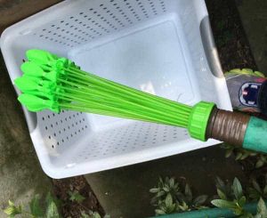 bunch o balloons monté sur tuyau avec adaptateur