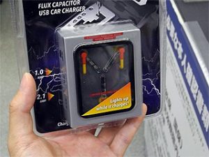 chargeur allume-cigares convecteur temporel usb de la DeLorean DMC-12