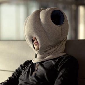 oreiller coussin autruche ostrich pillow pour dormir partout