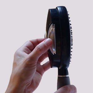 qwik clean pour nettoyer sa brosse à cheveux facilement