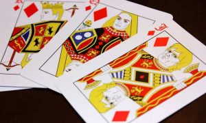 Game of Throne : le jeu de cartes à jouer classique