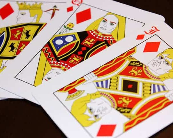 Game of Throne : le jeu de cartes à jouer classique