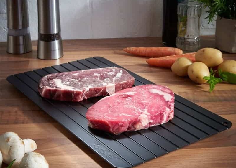 La planche de décongélation rapide VonShef prépare votre viande fissa