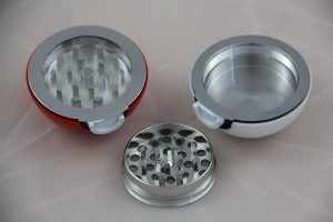 3 pièces du grinder pokeball