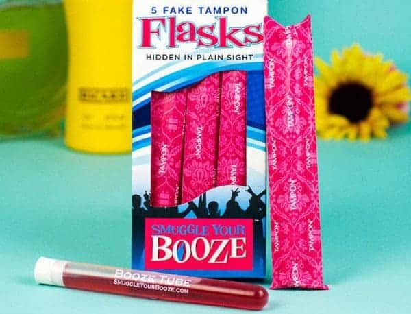 La flasque tampon Smuggle Your Booze allège le budget sortie
