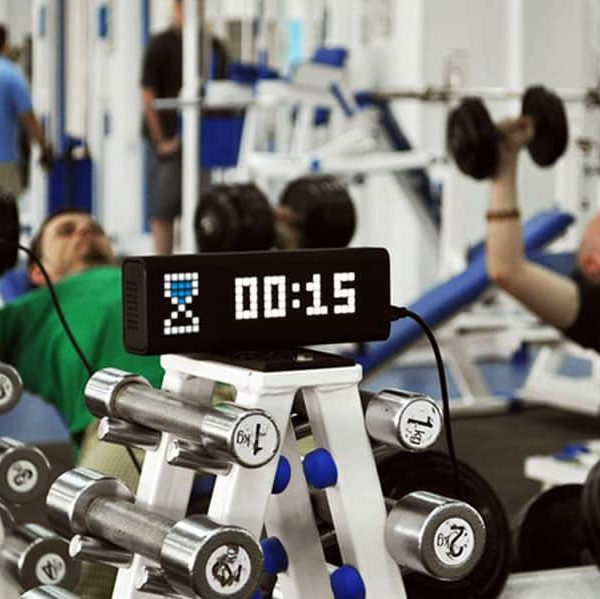 L’horloge connectée LaMetric Time notifie en WiFi en temps réel