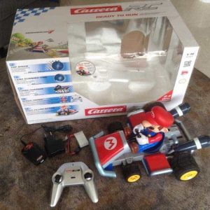 voiture télécommandée Mario Kart Carrera RC