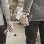 La memobottle™ est une bouteille d’eau en plastique plate, réutilisable et sans BPA