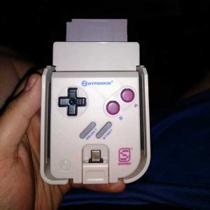 La SmartBoy sans téléphone et avec une cartouche GB