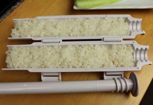 bazooka à sushi plein avec riz