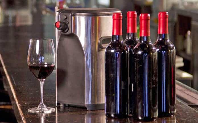 Boxxle, une fontaine distributeur élégante pour vin en cubitainer